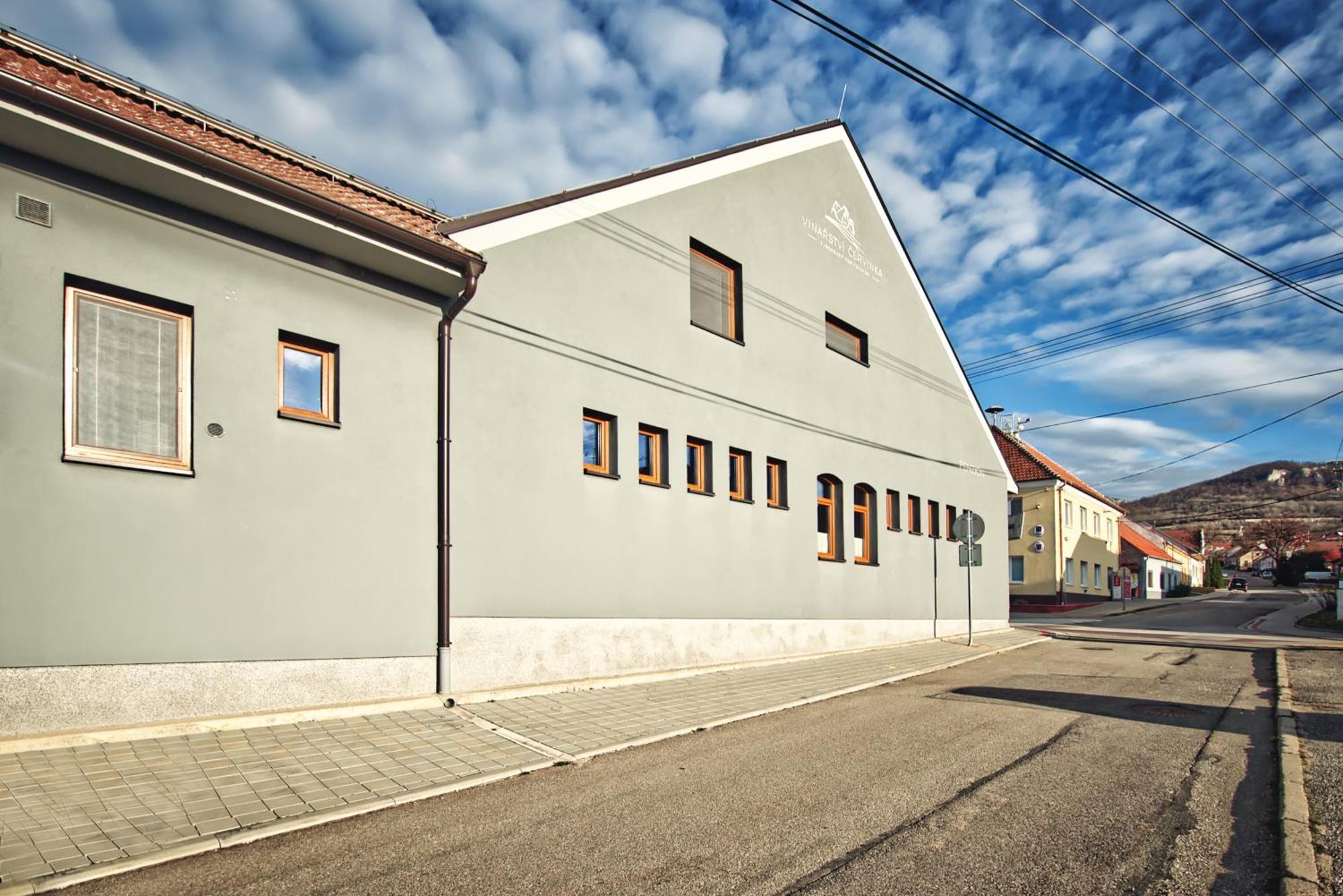 Penzion Vinarstvi Cervinka Horni Vestonice Exterior foto